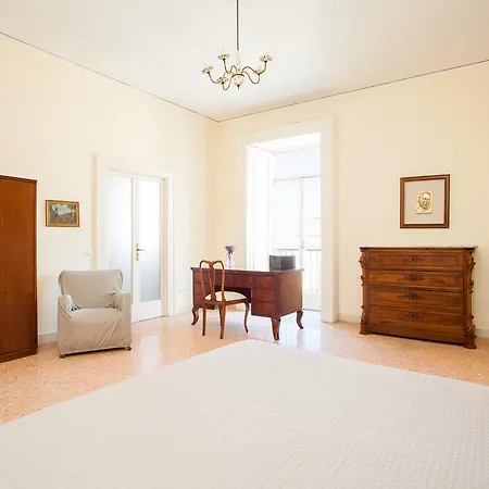 Central Flats Sorrente